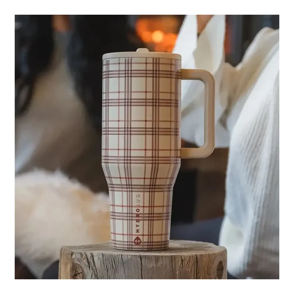 

Limited Edition NEW Traveler 32 Oz 40 Oz Water Bottle With Handle Flip Straw Fits In Cup Holder, Leak Resistant TumblerReusable