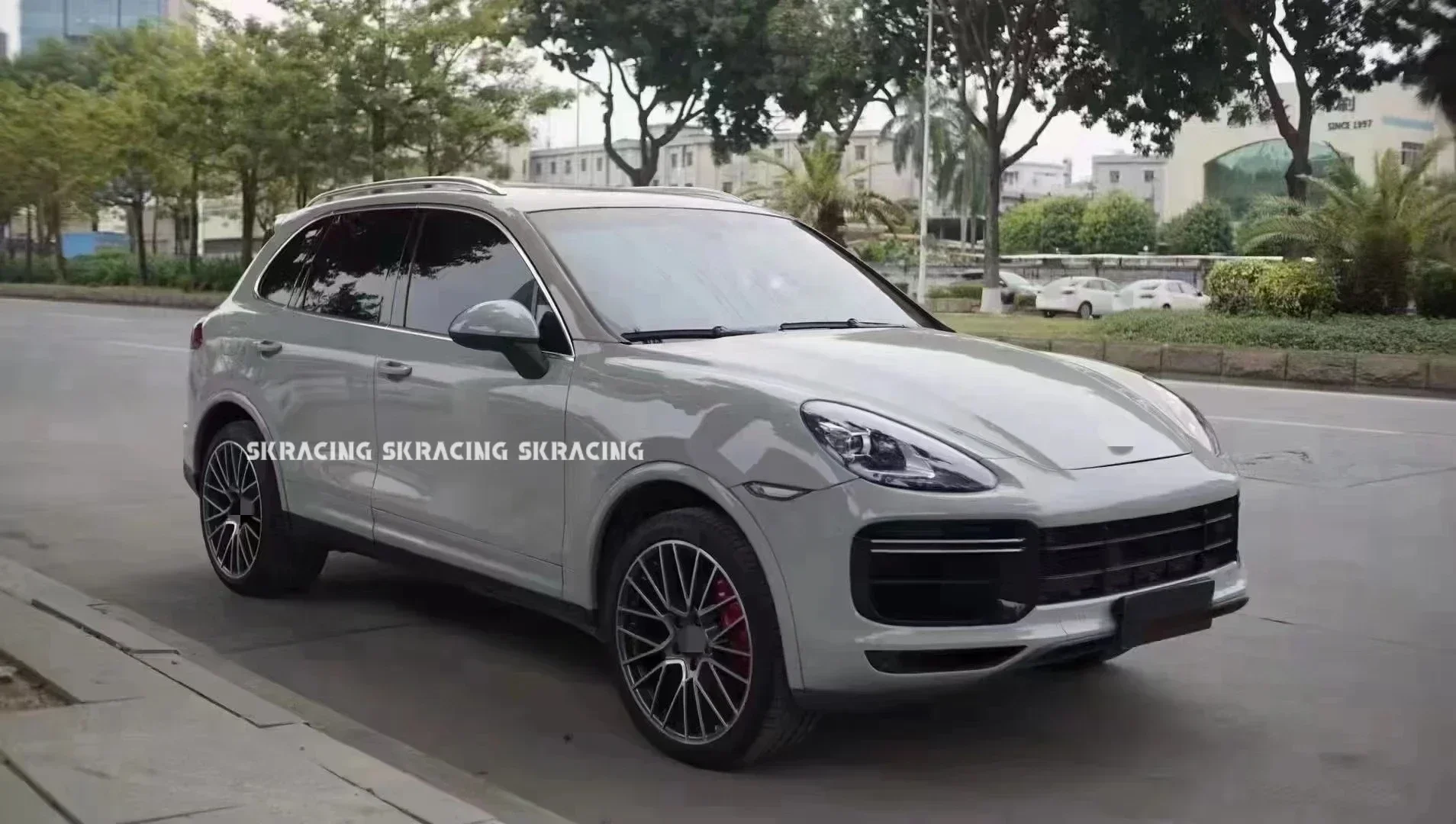 ممتاز أعلى جودة عالية الجودة المصد الأمامي الناشر عجلة قوس المصابيح الأمامية ترقيات 9Y0 توربو نمط الجسم أطقم لبورشه كاي