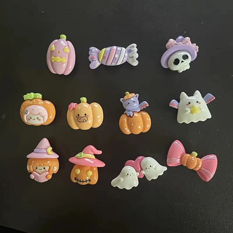 Set di 11 ciondoli di Halloween per sandali con zoccoli gotici stile Kawaii fantasmi pipistrelli, zucche, teschi, resina di caramelle decorazione per scarpe fai da te