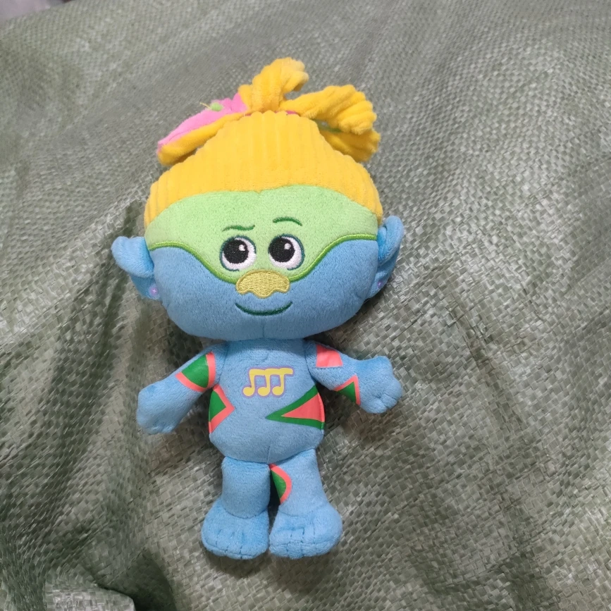 A boneca de pelúcia brilhante das fadas de cabelo mágicas Trolls, Bobbie Branch, como presente para festivais infantis.