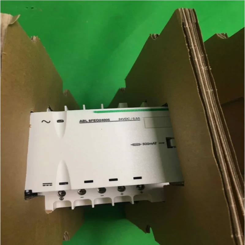 

Новый оригинальный импульсный источник питания ABL8WPS24200 ABL8WPS24400 ABL8FEQ24040