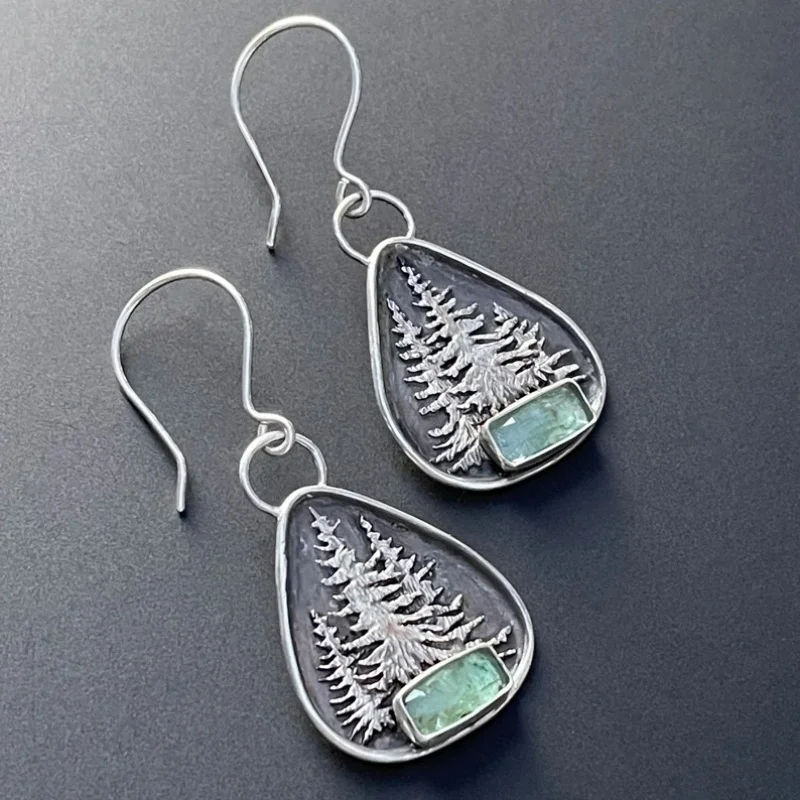 Women's Antique Relief Pine Forest Pendant Earrings Natural Countryside Style Silver Plated Earring Casual Vacation Accessory