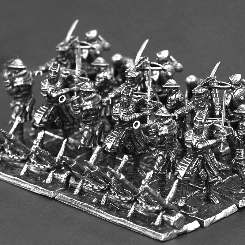 Metalowe elementy do gier planszowych Starożytne średniowieczne legiony Żołnierz Figurki akcji Zabawki Model Wnętrze samochodu Miniaturowa ozdoba Akcesoria