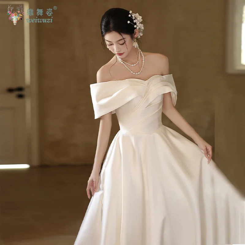 2025 novo coreano cetim simples uma palavra pescoço ombro luz vestido de casamento a linha cintura alta vestido de casamento de noivado