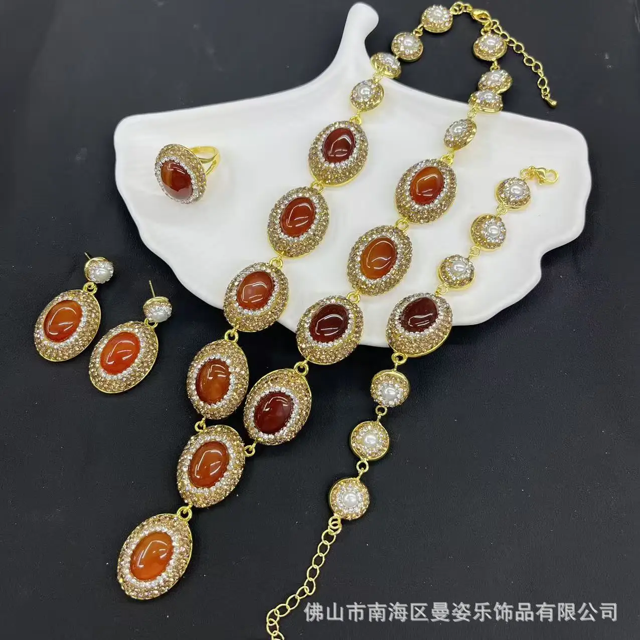 DIY accessories New agate set High-end banquet jewelry inlaid with AAA high-quality Persian Gulf agate oval ring surface