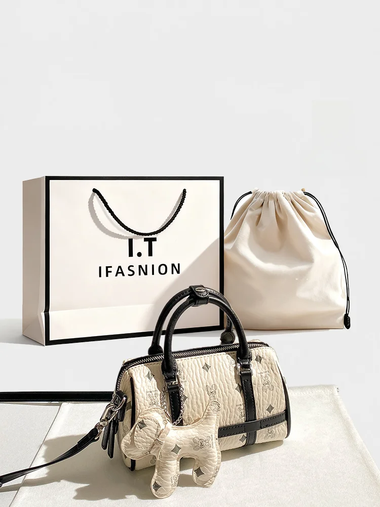fashionable-boston-bag-pillow-shaped-handbag-printed-design-high-end-feel-commuter-bag-british-style-detachable-shoulder-strap