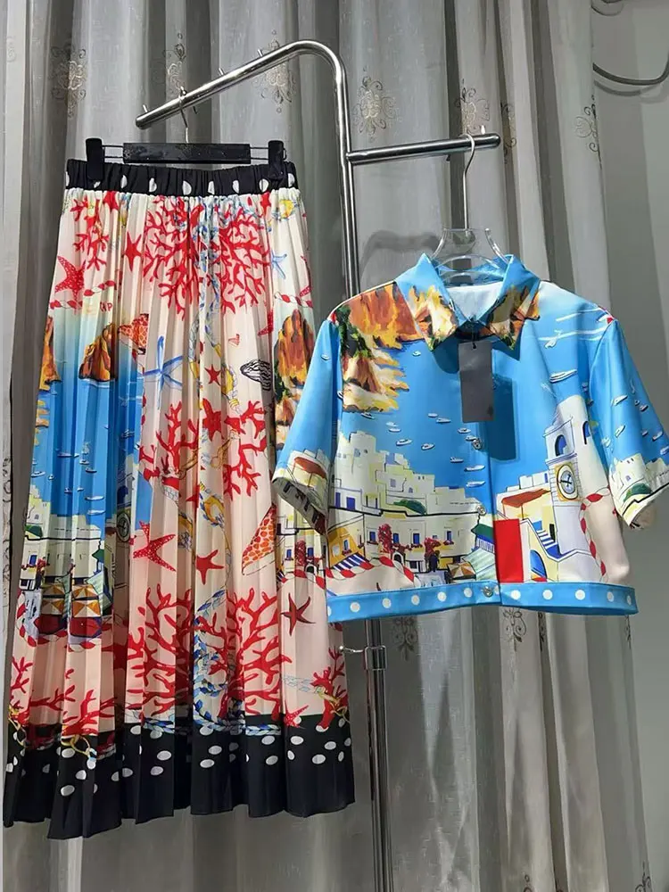 

Летний женский костюм 2026 с принтом: укороченный топ с открытым животом на одной пуговице + плиссированная юбка с высокой талией, модный комплект из двух предметов
