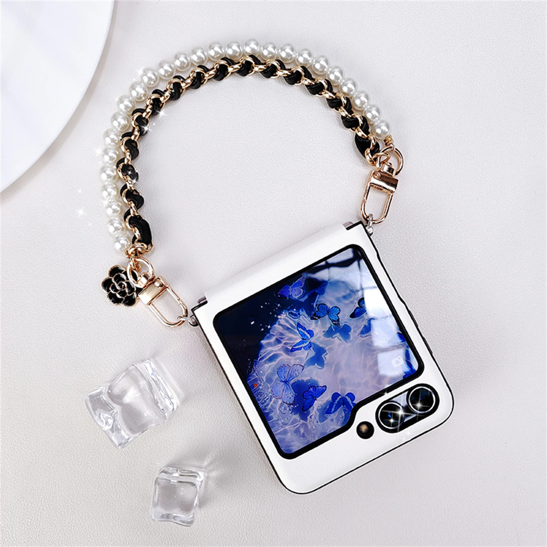 Korean ins White Pearl Camellia Leather Chain Phone Case for Samsung Galaxy Z Flip 5 5G Z Flip6 Zflip3 Zflip4 Back Cover Funda