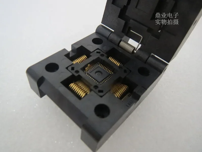 

LGA11T076-001 LGA76 QFN76 Гнездо для проживания позолоченная IC испытательное сиденье Испытательный стенд для гнезда