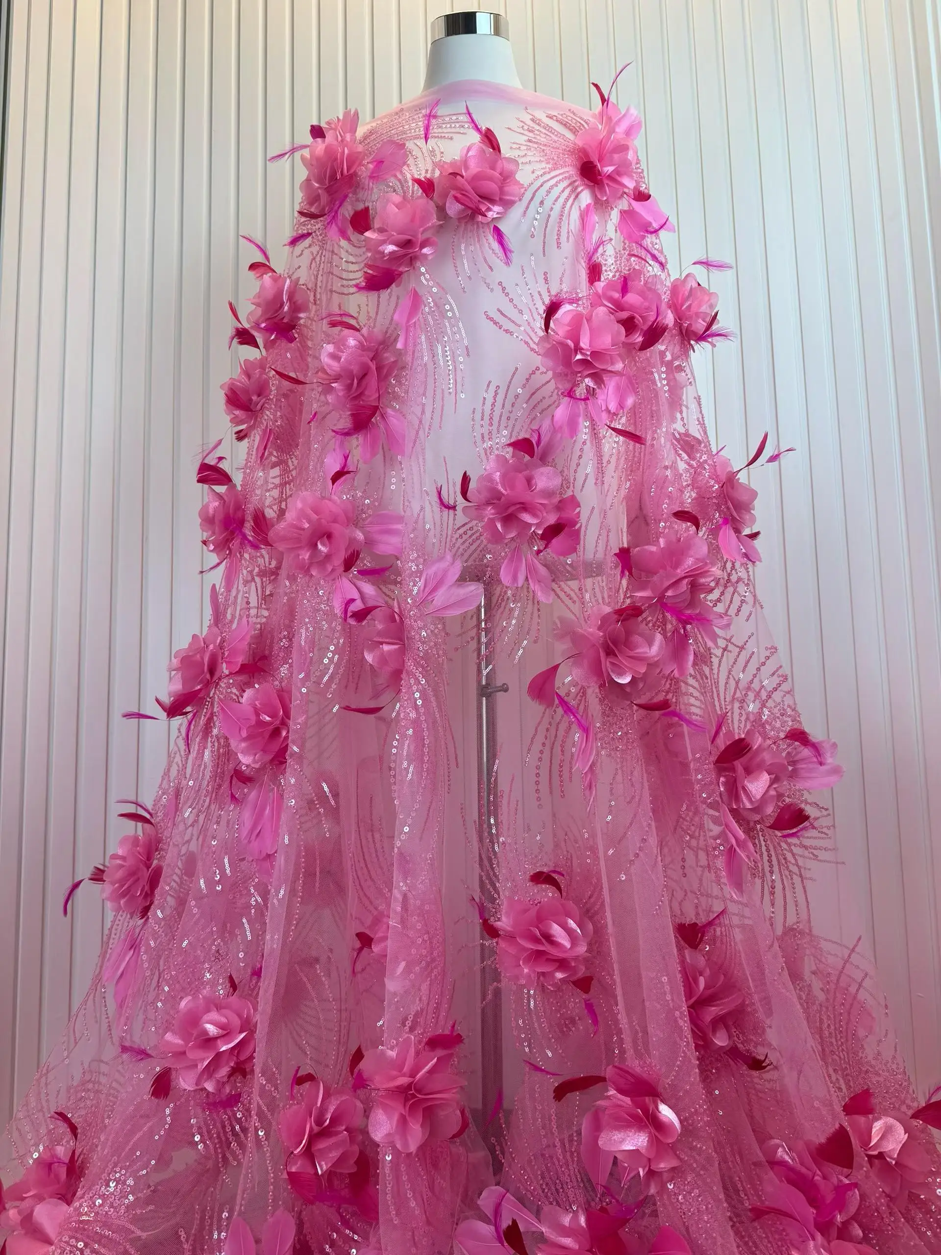 

Африканское 3D-кружево с цветочным узором, вышивка, французская сетка с пайетками, для жениха, нигерийское кружево с перьями, новейший стиль для праздничного платья