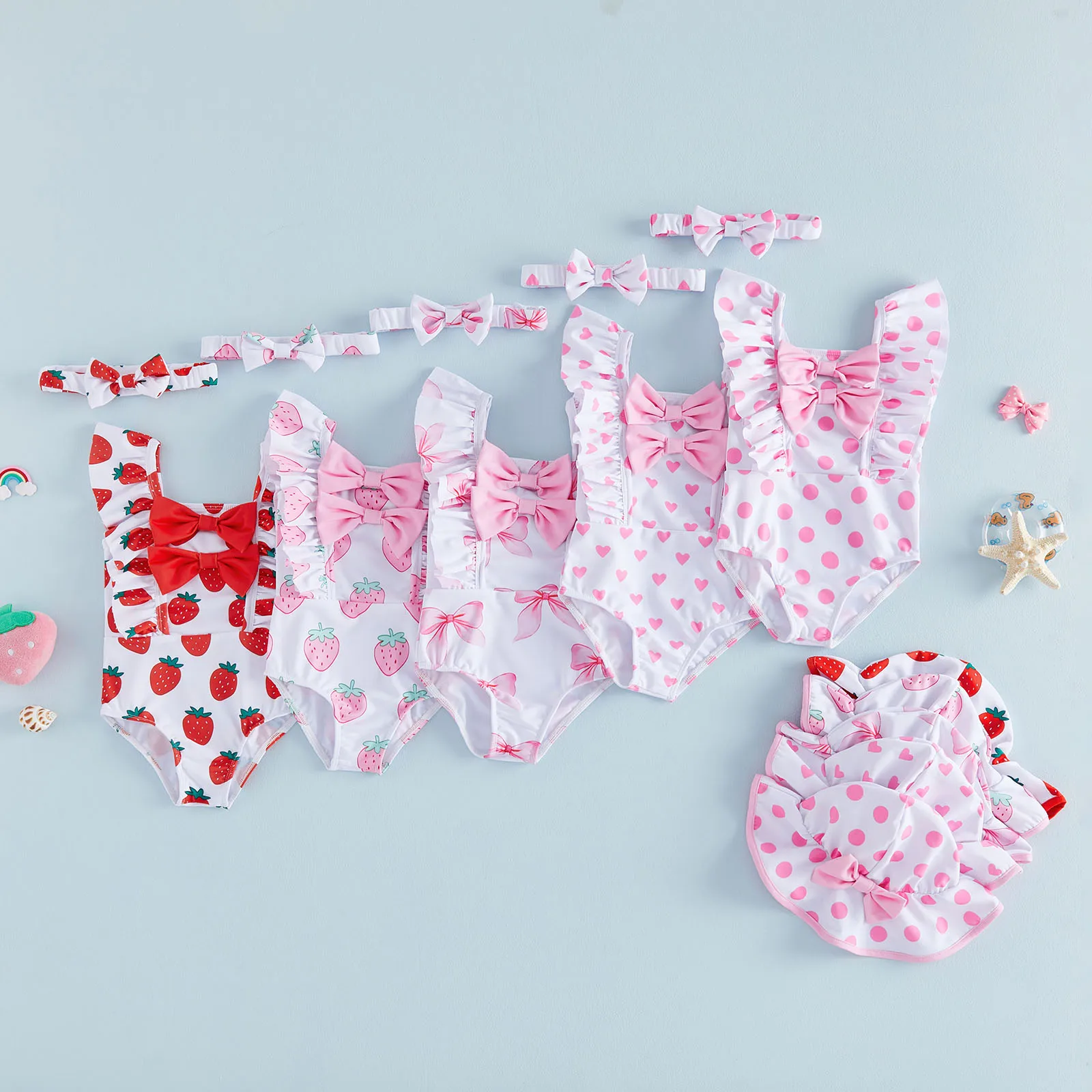 

Детский купальник для девочек с принтом бантиков/клубничек/сердечек, летний комбинезон для плавания с шапочкой и повязкой на голову для бассейна и пляжа