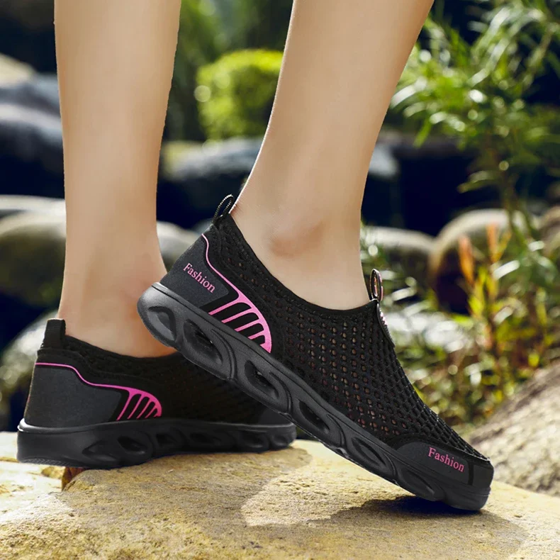 Men Sandals Quick-Drying Hiking Wading Shoes Outdoor Non-Slip Sneakers Breathable Men Aqua Shoes Summer Water Shoes Couple Flats