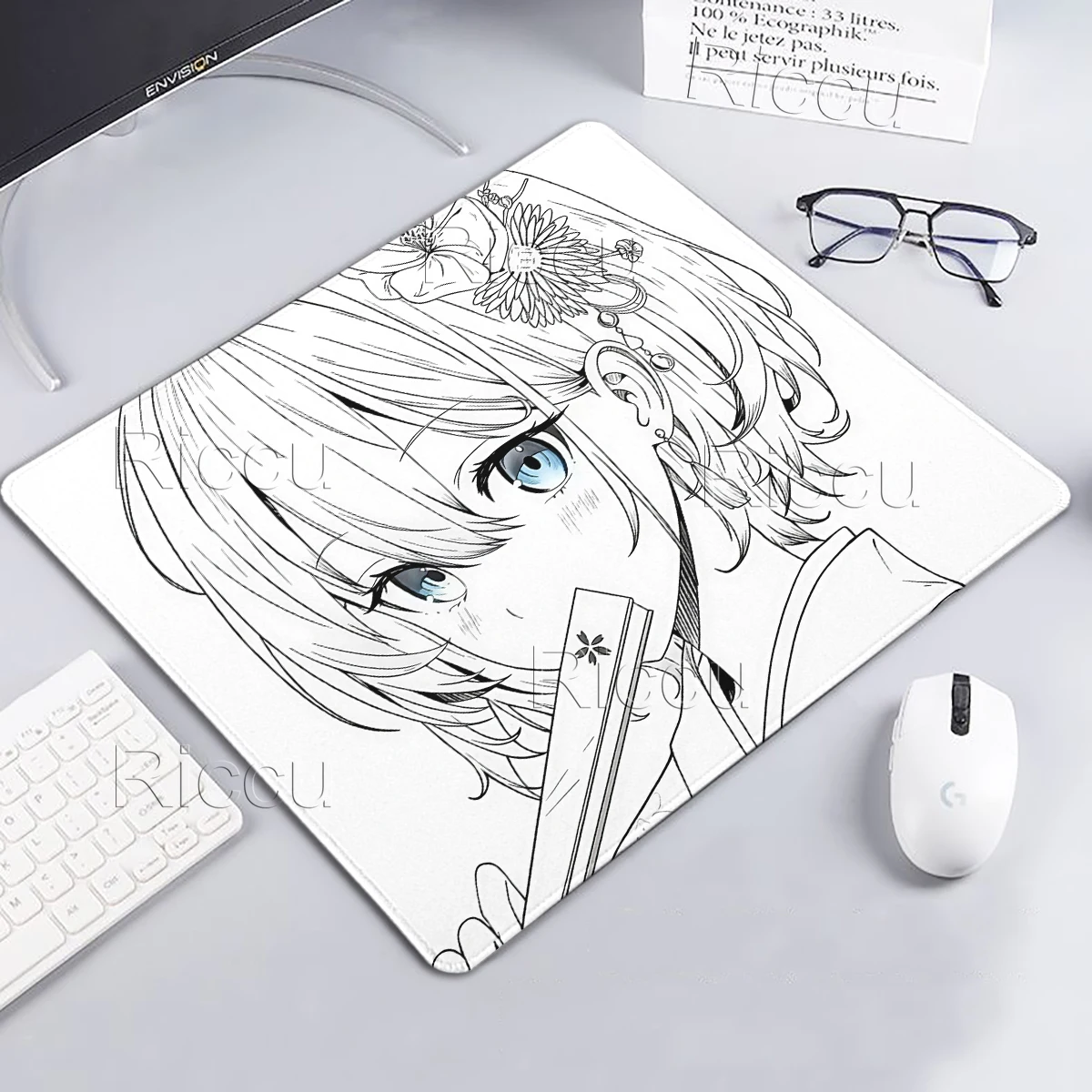 Small Size Anime Girl Aesthetics Mouse Pad Gaming Keyboard Lockedge Desk Mat Desk Accessories Office Rubber Nonslip Table Carpet