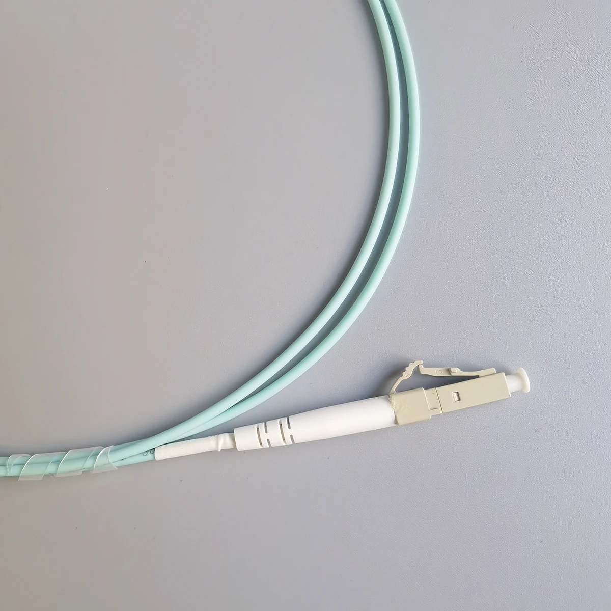 Fiber Optic Cable OM3 LC PIGTAIL 50/125 1M LSZH FTTH 2.0mm Multi-Mode Single Core Optic Cable Patch Cord Fiber Optic