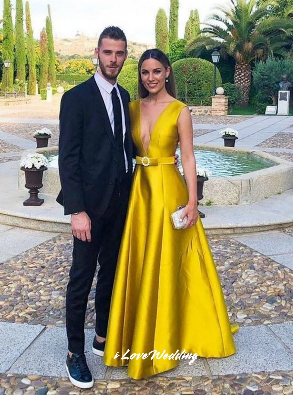 

Yellow V-Neck Evening Dress 2025 Satin Sleeveless Belt A-Line Pleat Floor-Length Prom Party Gown Wedding Party Dress Customized