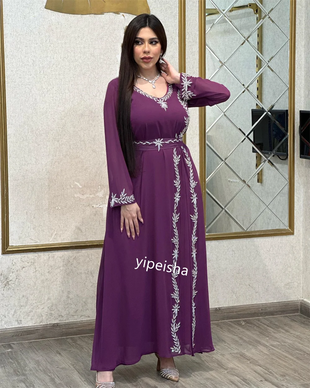 Jiayigong Jersey Beading Celebridade A linha com decote em V vestido de ocasião sob medida Midi es Arábia Saudita