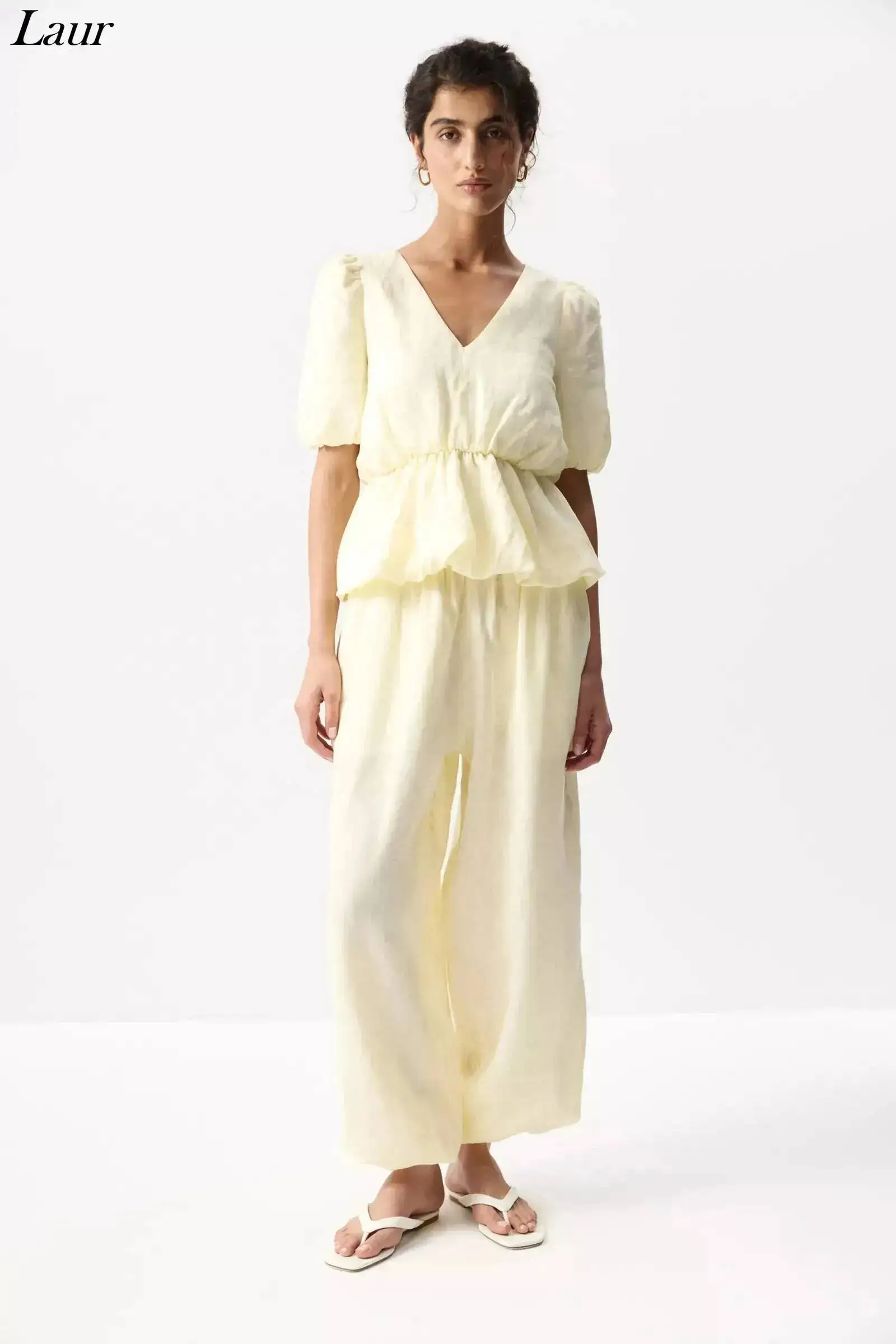 Laru Ladies' Linen Suit With A Fluffy V-neck And Balloon Sleeves, Paired With Wide-leg Pants. 2026 High-quality Casual Outfit.