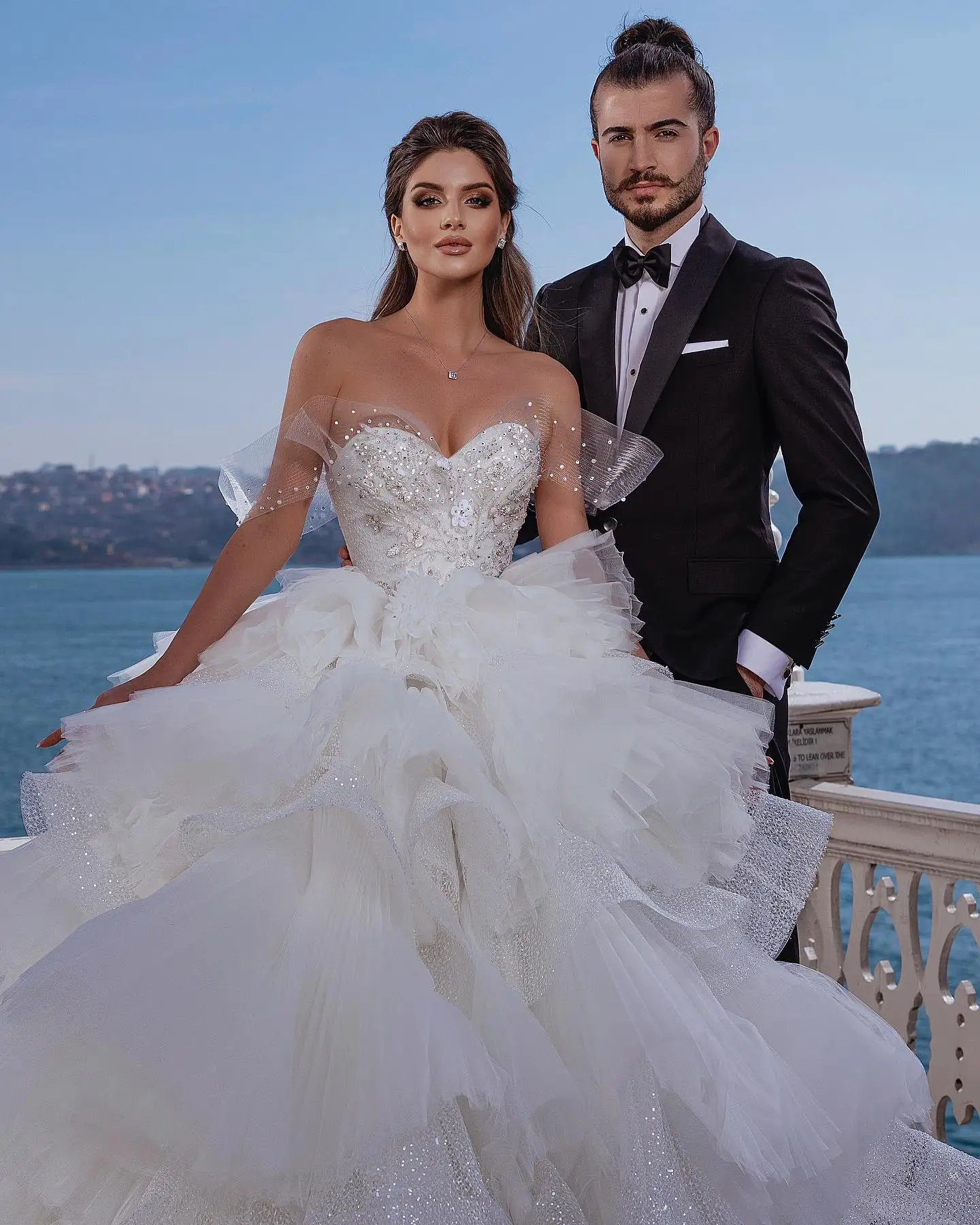 Gorgeous Wedding Dress Sweetheart Sleeveless Layered Tulle Puffy Ruffles Custom Made Robe De Mariée Bridal Gowns New Arrival