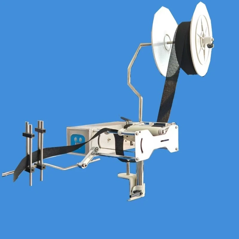 

Sewing machine belt feeding device elastic belt feeding machine, sewing machine loose strapping machine
