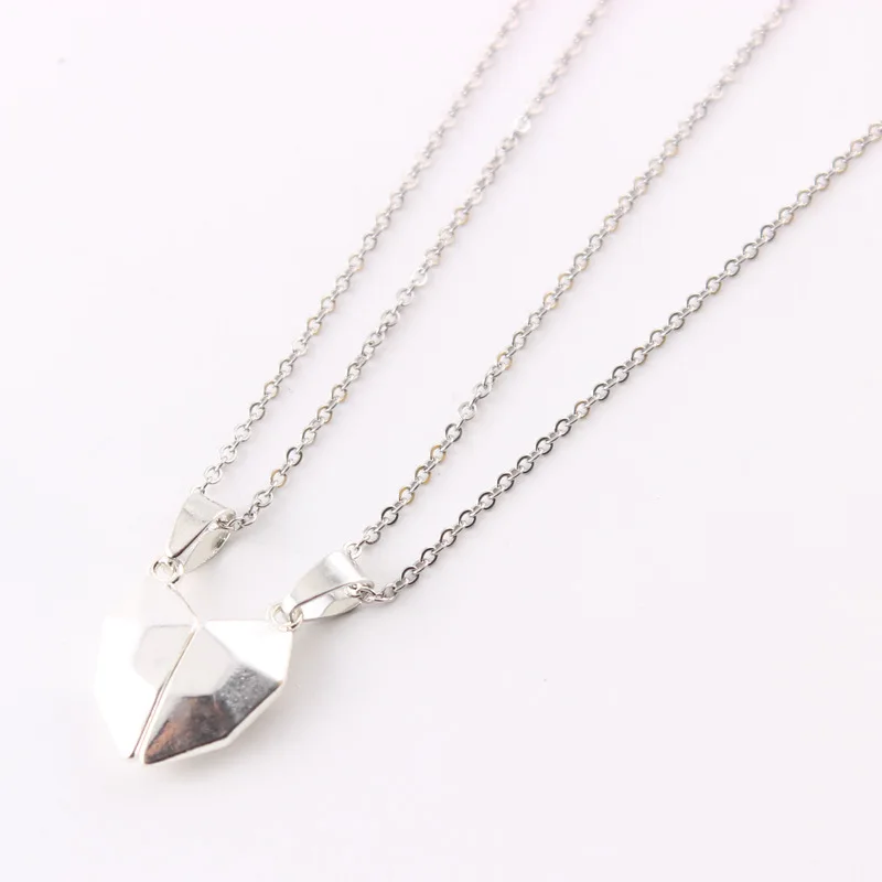 Hot Selling Magnetic Attraction Necklace Black + White Wishing Stone Couple Splicing Magnetic Love Necklace Two Pack
