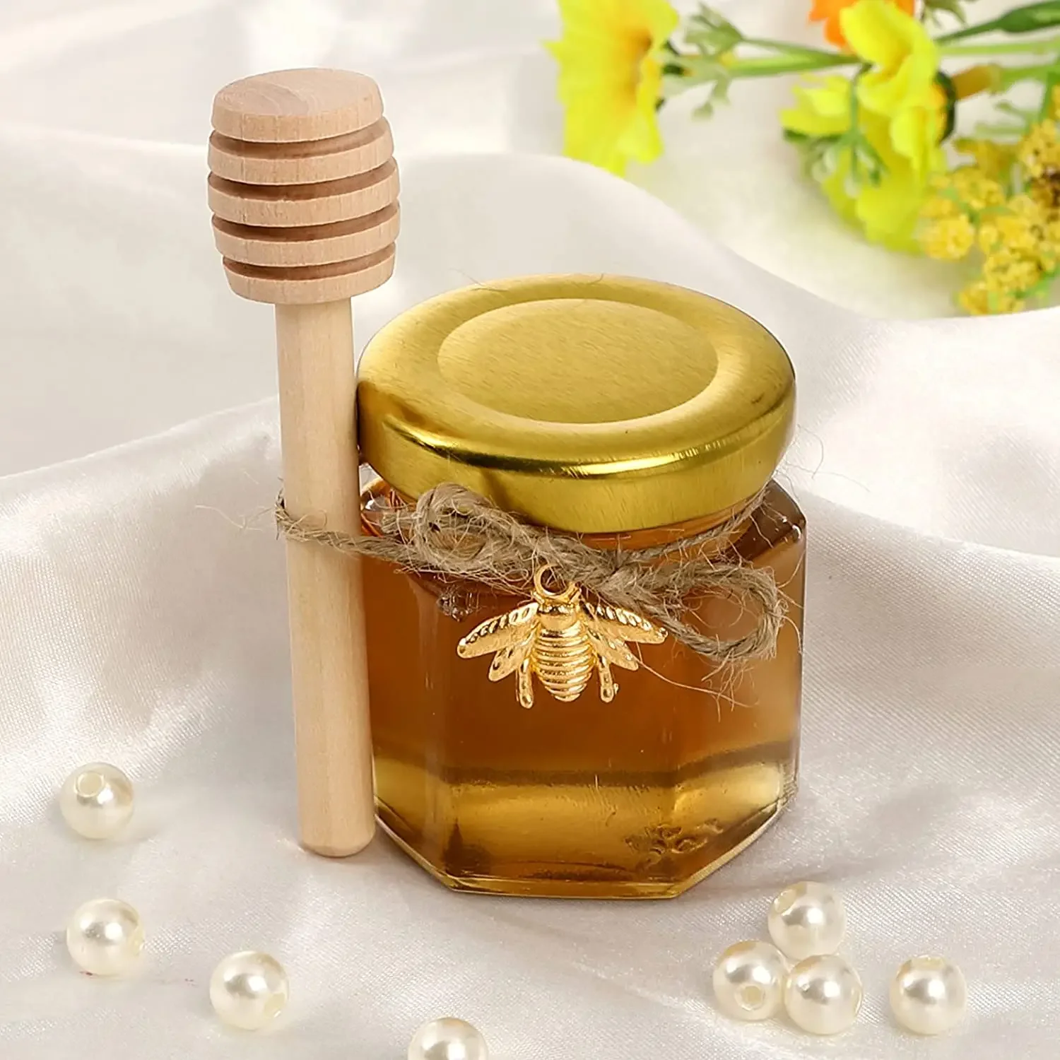 30PCS 1.5/2OZ Honey Glass Hexagonal Party Favors Empty Bee Pendants Gold Lid Mini Hexagons Glass Honey Jar With Wooden Dipper