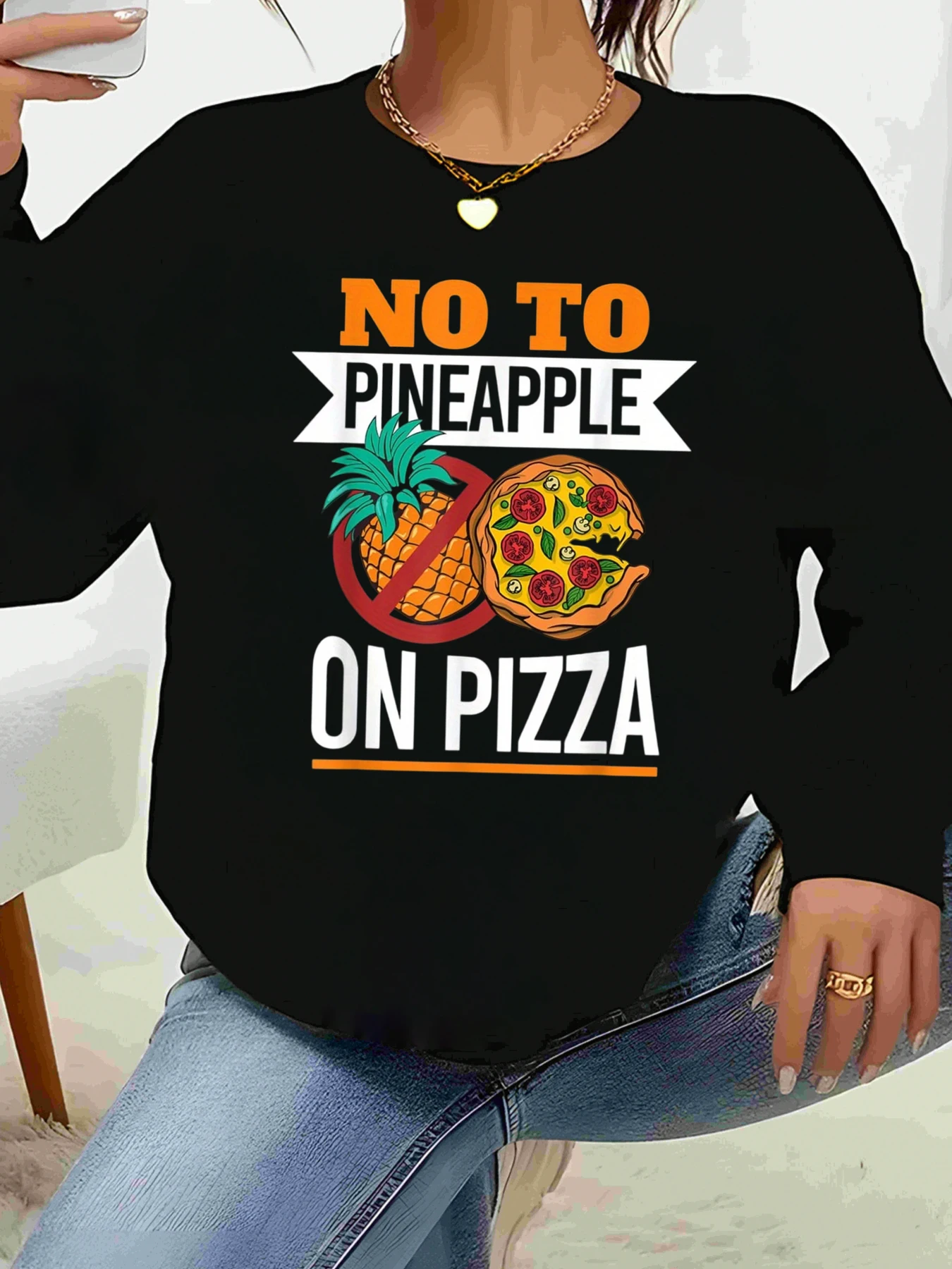 Kaos Lengan Panjang Motif No Pineapple on Pizza Pakaian Kasual untuk Wanita Fashion Sehari-hari