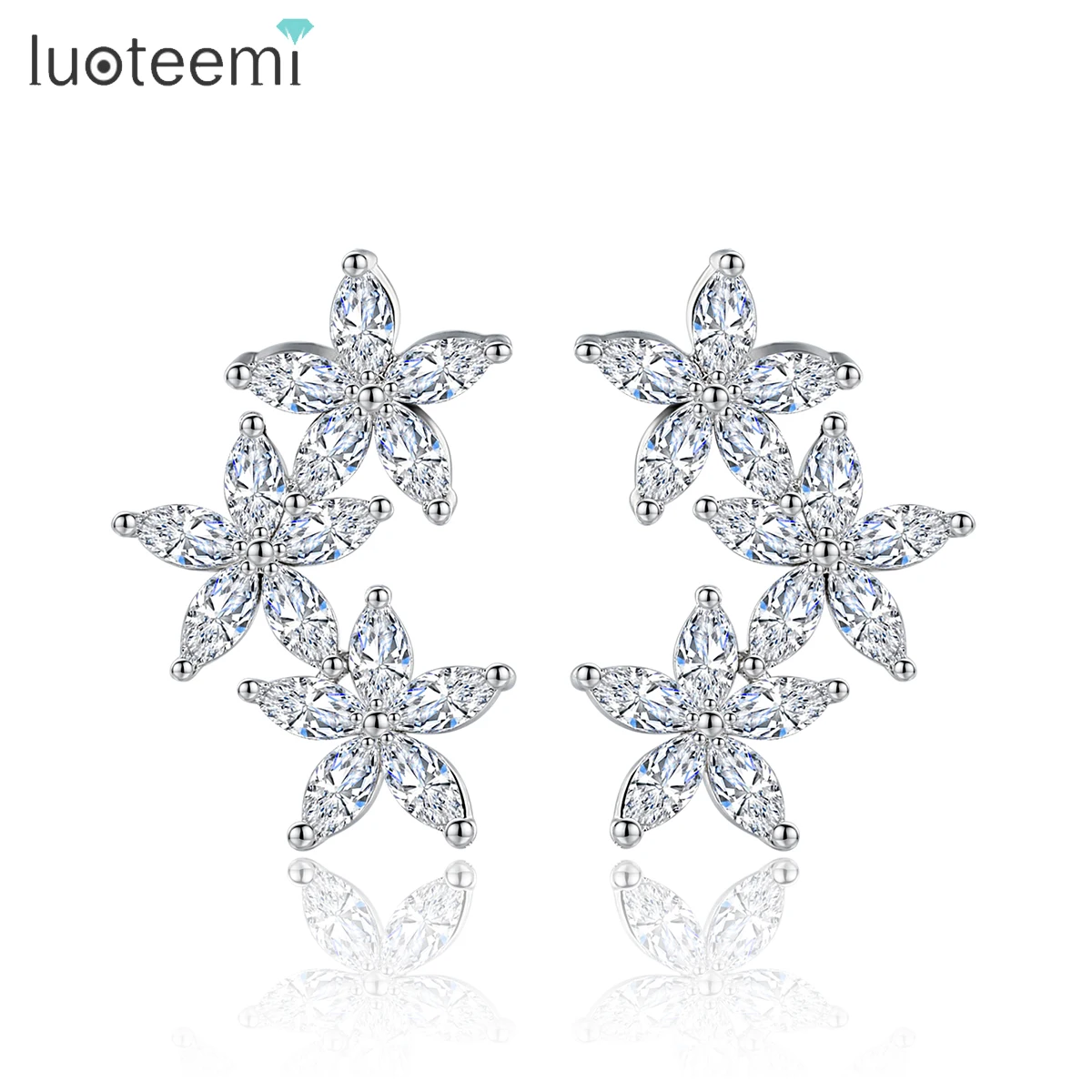 LUOTEEMI Sexy Daisy Chic Flowers Blossoming Stud Earrings for Women Wedding Cubic Zircon White Gold Color Fashion Jewelry Gift