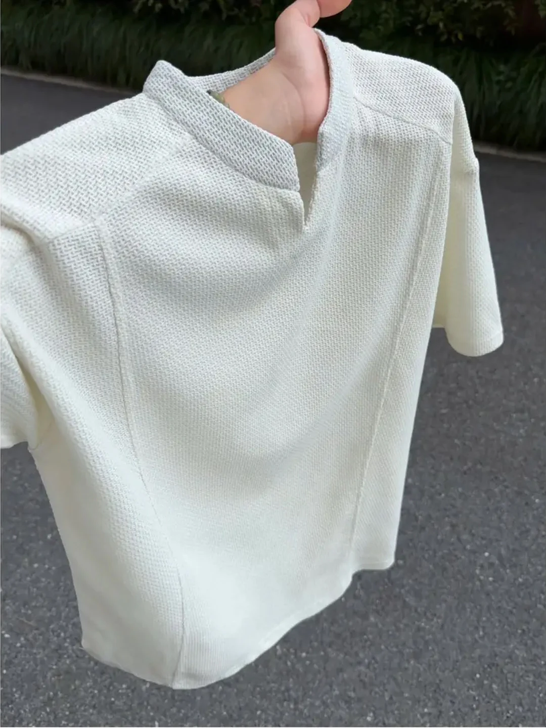 Ice Silk V-Neck Short Sleeve Men's T-Shirt Breathable Pineapple Pattern Textured Summer Fashion Brand Shoulder Level Top