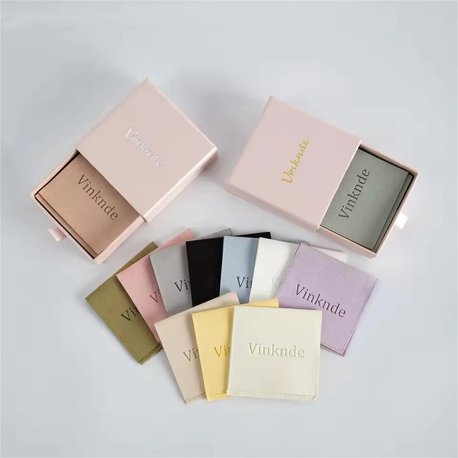 

Custom Logo Jewelry Bag 6x6cm Velvet Cotton Linen Microfiber Pouch and 7x7x1.7cm Light Pink Paper Drawer Box for Ring Earrings