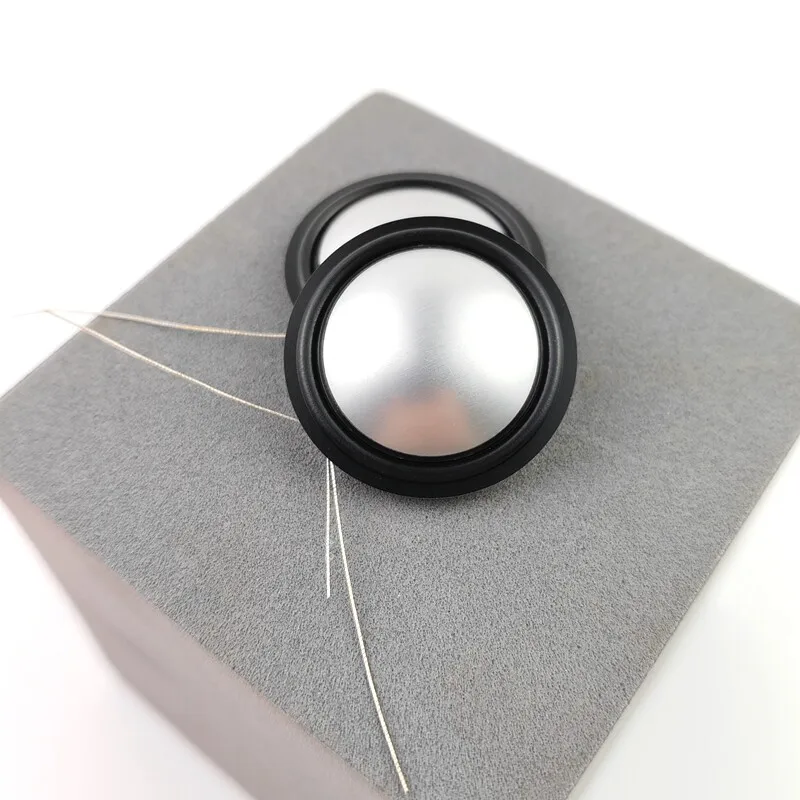 

25.5mm, 25.5 cores. High-frequency aluminum diaphragm voice coil. 90-degree outgoing wire. Speaker accessory. 4 ohms.