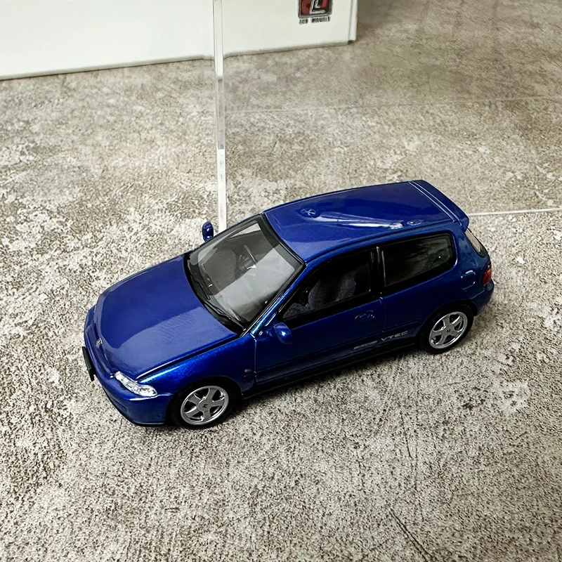 LCD 1:64  Honda CIVIC SiR II(EG6) Metal car models can be covered  Static ornament Give a friend a boyfriend a birthday present