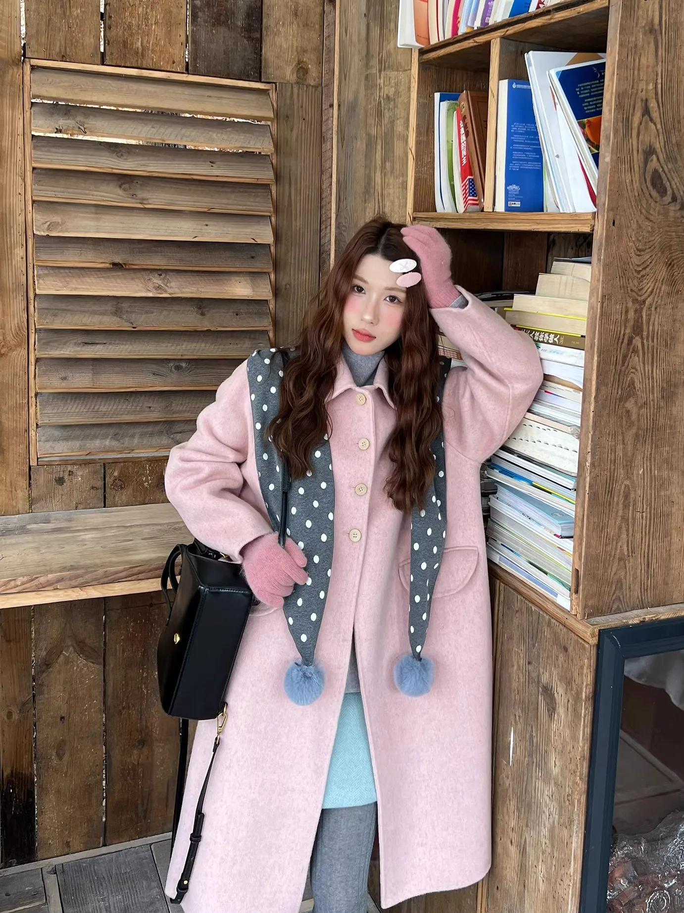 

Розовое шерстяное двустороннее твидовое пальто для женщин: зимняя элегантность, средняя длина, модная верхняя одежда от Wu Baizhu