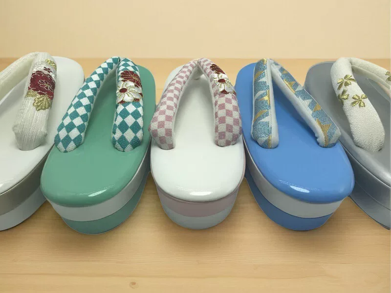 Japanese Zori Sandals with Cork Sole - Traditional Geta-Style Flip Flops, Embroidered Kimono Footwear for Cosplay
