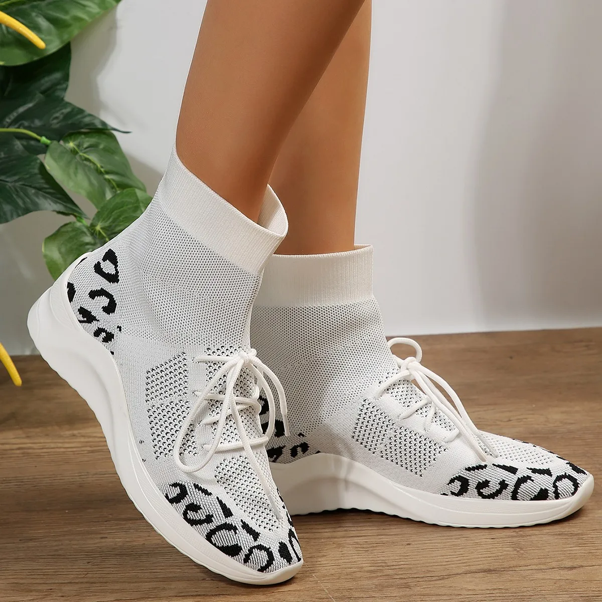 

Women's Woven Boots Autumn Fashion Mid-Calf Breathable Lace-up Shoes Unisex Boots Outdoor Camping Ankle Bootie