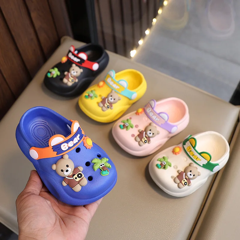 

2026 Summer Baby Girl Sandals Cute Cartoon Slippers Newborn Infant Indoor Bath Anti-slip Shoes Baby Boy Beach Sandals