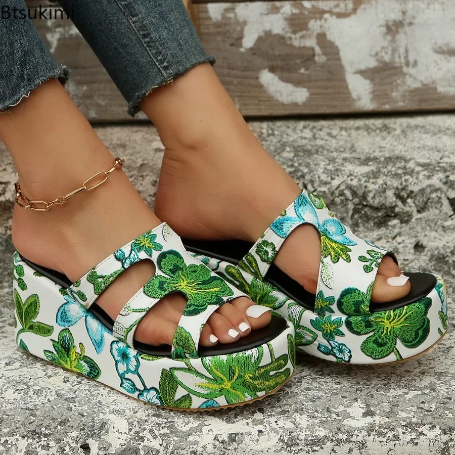 

2025 Women's High Quality Floral Print Slipper Summer Roman Wedge Sandals Casual Comfort Outdoor Platform Beach Slides for Women