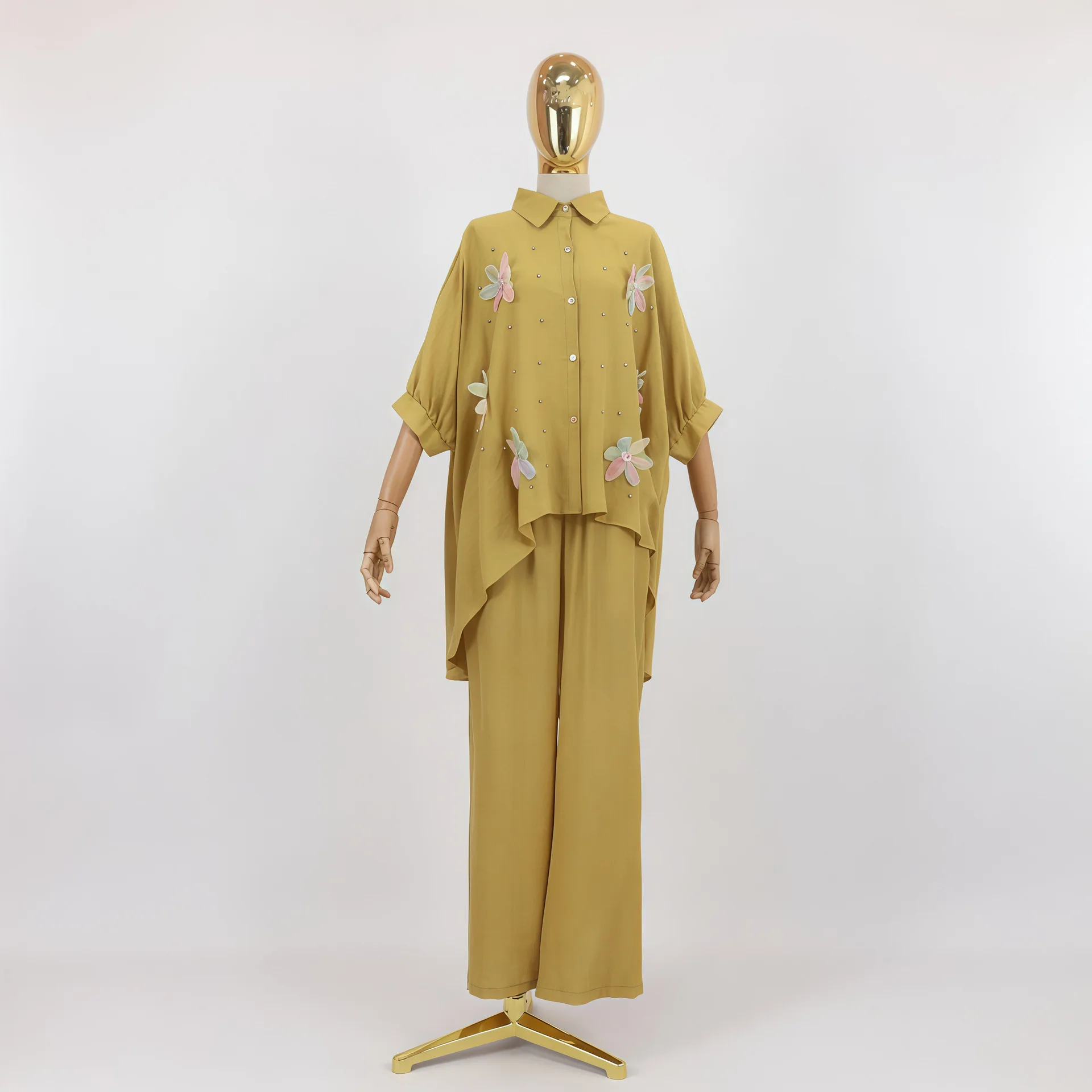 

Dubai Muslim Women Two Piece Sets Short Sleeve Flower Buttons Shirt Pants Suits Tops Musulman Ensembles Islamic Arabic Outfits