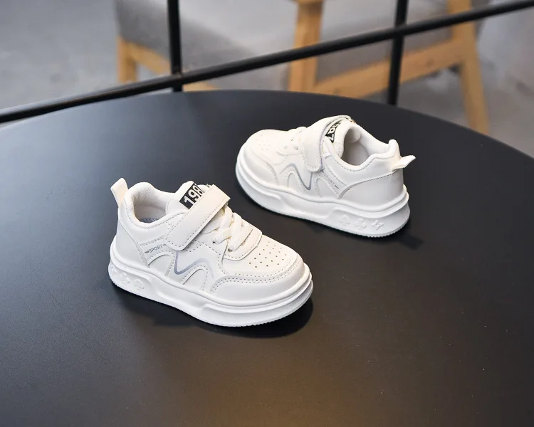 2026 Kinder-Sneaker: Modisches Design, Weiß, Rutschfest, Freizeitschuhe für Jungen und Mädchen, Atmungsaktive Turnschuhe, Kleinkinder-Outdoor-Schuhe – Detail 17