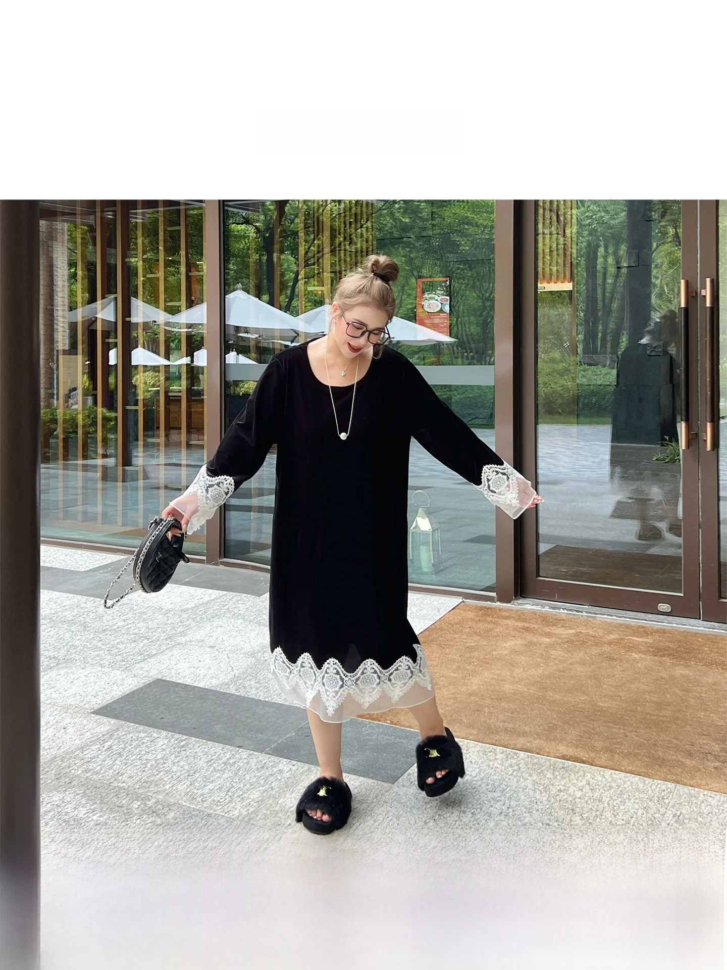 

Элегантное бархатное платье с кружевной отделкой, свободного кроя, в корейском стиле, с высокой талией, длинными рукавами, осеннее, для женщин больших размеров