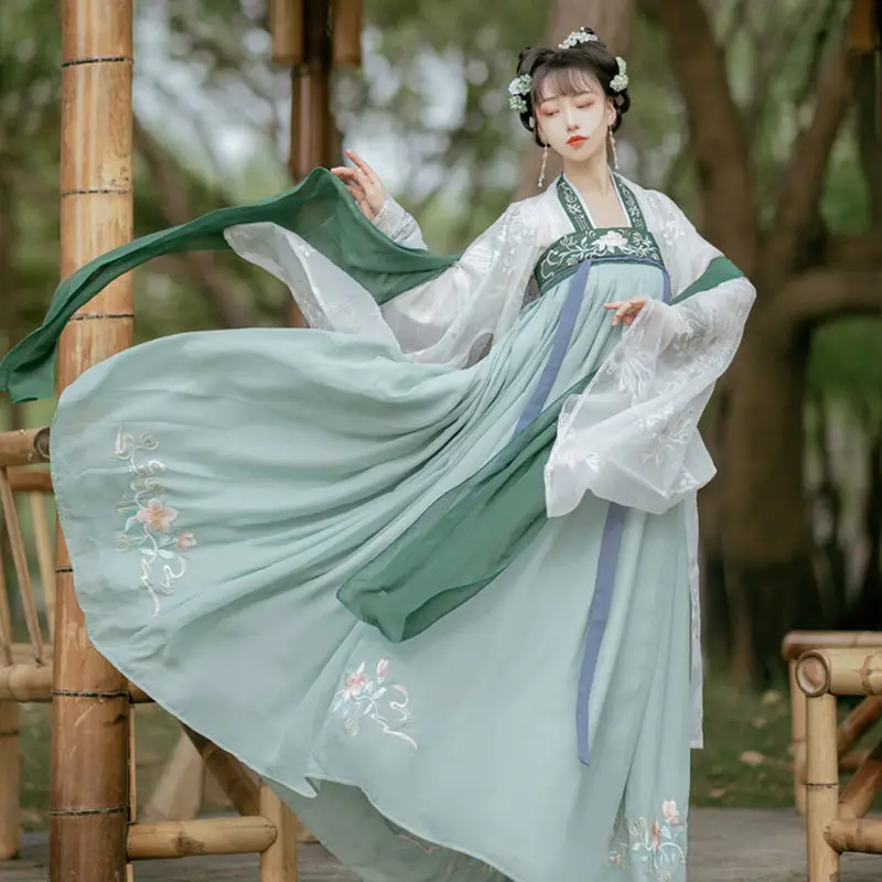 Women in Han Dynasty wear Song Dynasty printed double breastpiece embroidered suspender with chest length, daily spring and summ