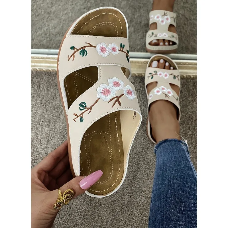 

2026 Outdoor Light Casual Wedges Slippers Slip on Summer Shoes for Women Women Embroider Flowers Leather Woman Sandals