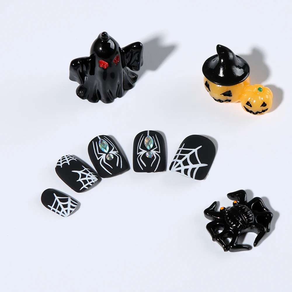 24 pièces noir Halloween presse sur ongles avec diamant toile d'araignée conception faux ongles conseils court carré portable Y2K faux bout des doigts 1