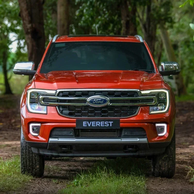 

Car LED DRL 12V Daylights For Ford Everest 2022 Yellow Turn Signal Daytime Running Headlamps Auto Driving Lamp Foglamps