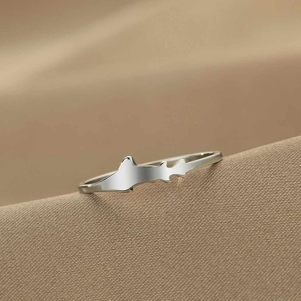 Chandler Fish Ocean Ring Tiny Whale Ring Stainless Steel Shark Ring Simple Jewelry Birthday Party Gifts for Women