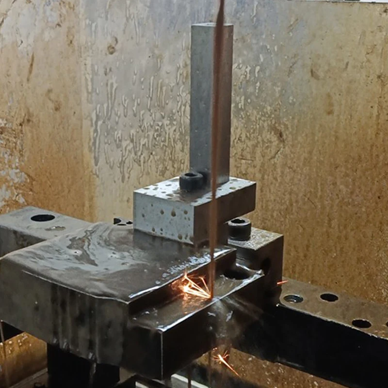 360 °   อุปกรณ์จับยึดชิ้นงานแบบหมุนได้สำหรับเครื่อง EDM แบบใช้ลวดตัด พร้อมแท่นยึดลวดอย่างรวดเร็ว และขายึดชิ้นงานแบบคงที่ อุปกรณ์เสริมสำหรับเครื่องจักรกล