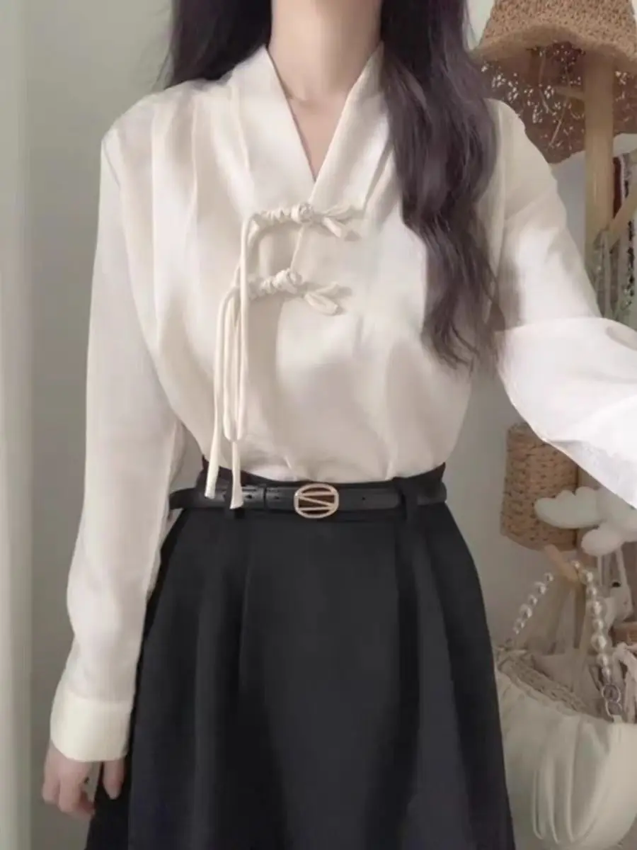 เสื้อแฟชั่นแขนยาว คอวี สไตล์จีน สีขาว สำหรับผู้หญิง ปี 2024 ยอดนิยม
