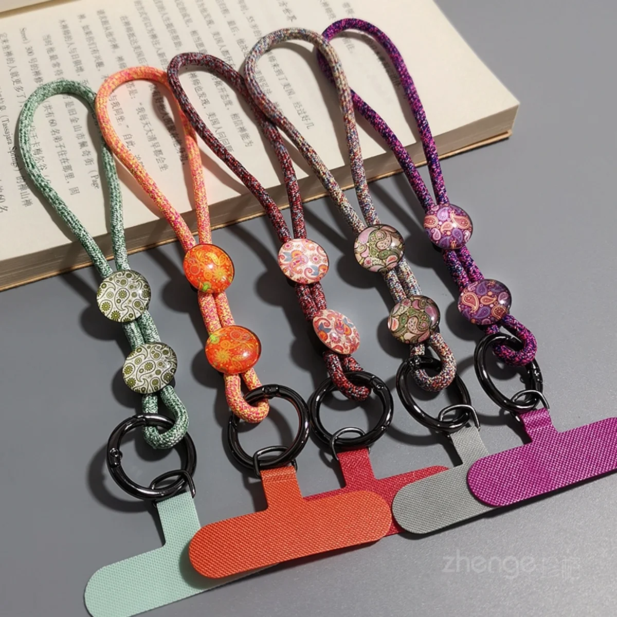 Crystal Stone Color Pattern Simple Hand Strap Adjustable Short Mobile Phone Lanyard Clip-On Phone Case Universal Anti-Lost Strap