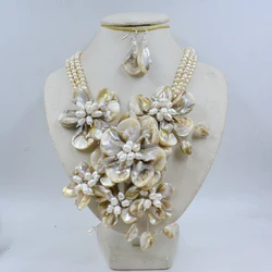 Amazing!!!!!  Best Selling Handmade White Freshwater Pearl With Shell Flower Necklace  20