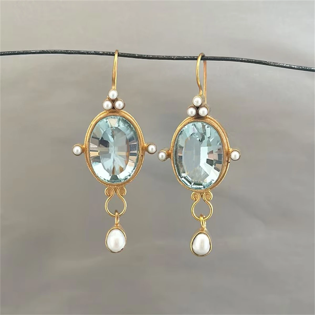 2 Pcs Vintage Round Dark Green Crystal Pearl Gold Color Earrings Women's Fashion Creative Holiday Party Gift Pendant