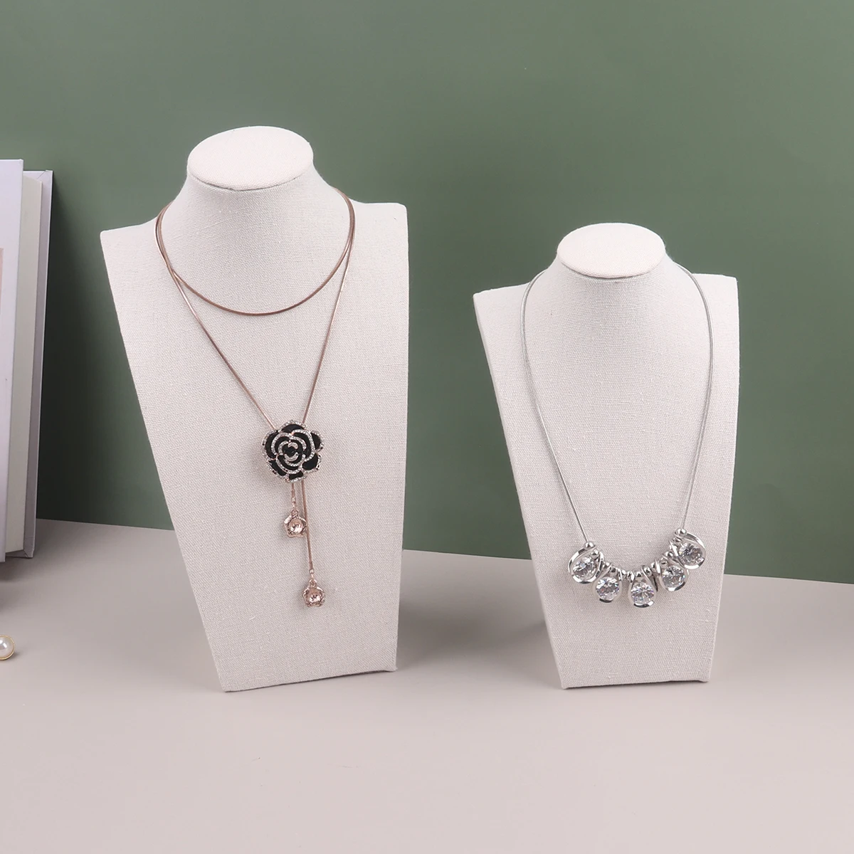 

Mannequin Linen Necklace Pendant Chain Jewelry Bust Neck Display Stand Holder